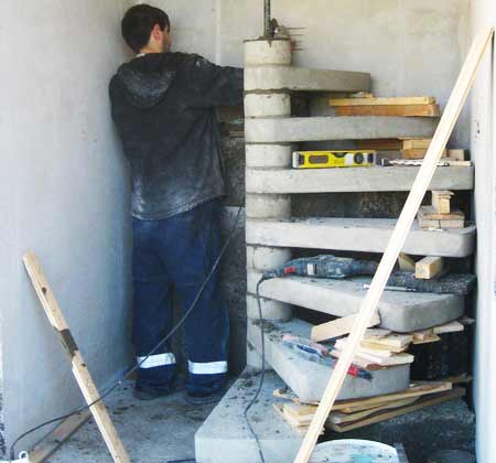 Бетонная лестница вертено на 800